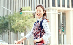 小车坐不下岳坐我腿上